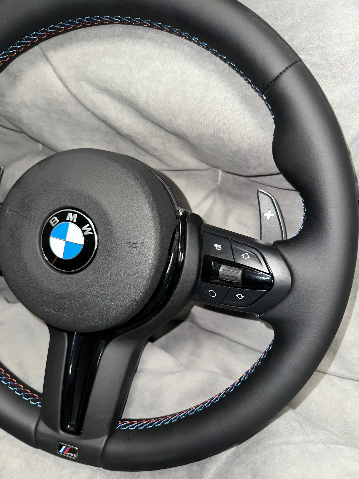 Руль BMW e60 в стиле М - миниатюра 2