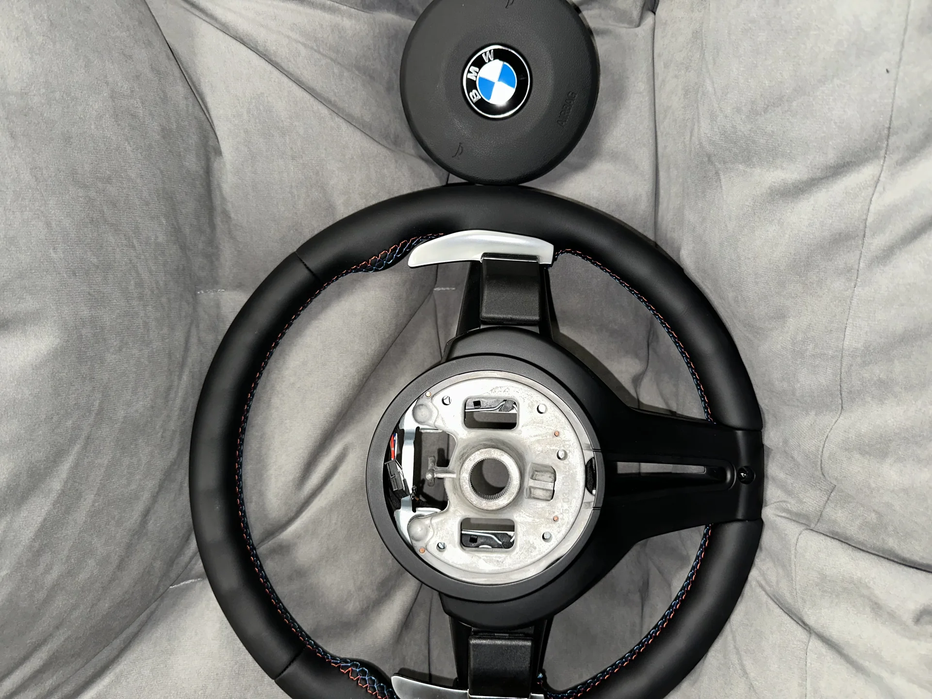Руль BMW e60 в стиле М - миниатюра 4