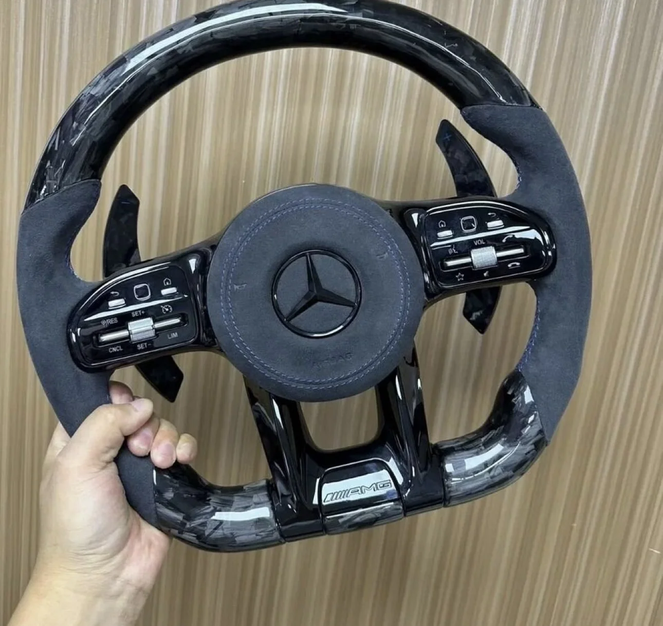 Карбоновый руль Mercedes в стиле AMG - миниатюра 2