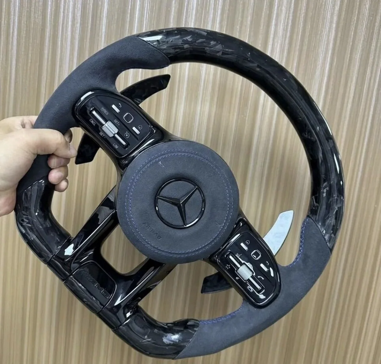 Карбоновый руль Mercedes в стиле AMG - миниатюра 3
