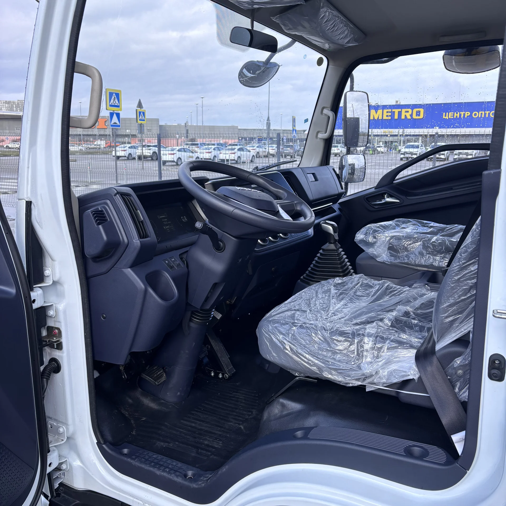Isuzu EIF - миниатюра 6