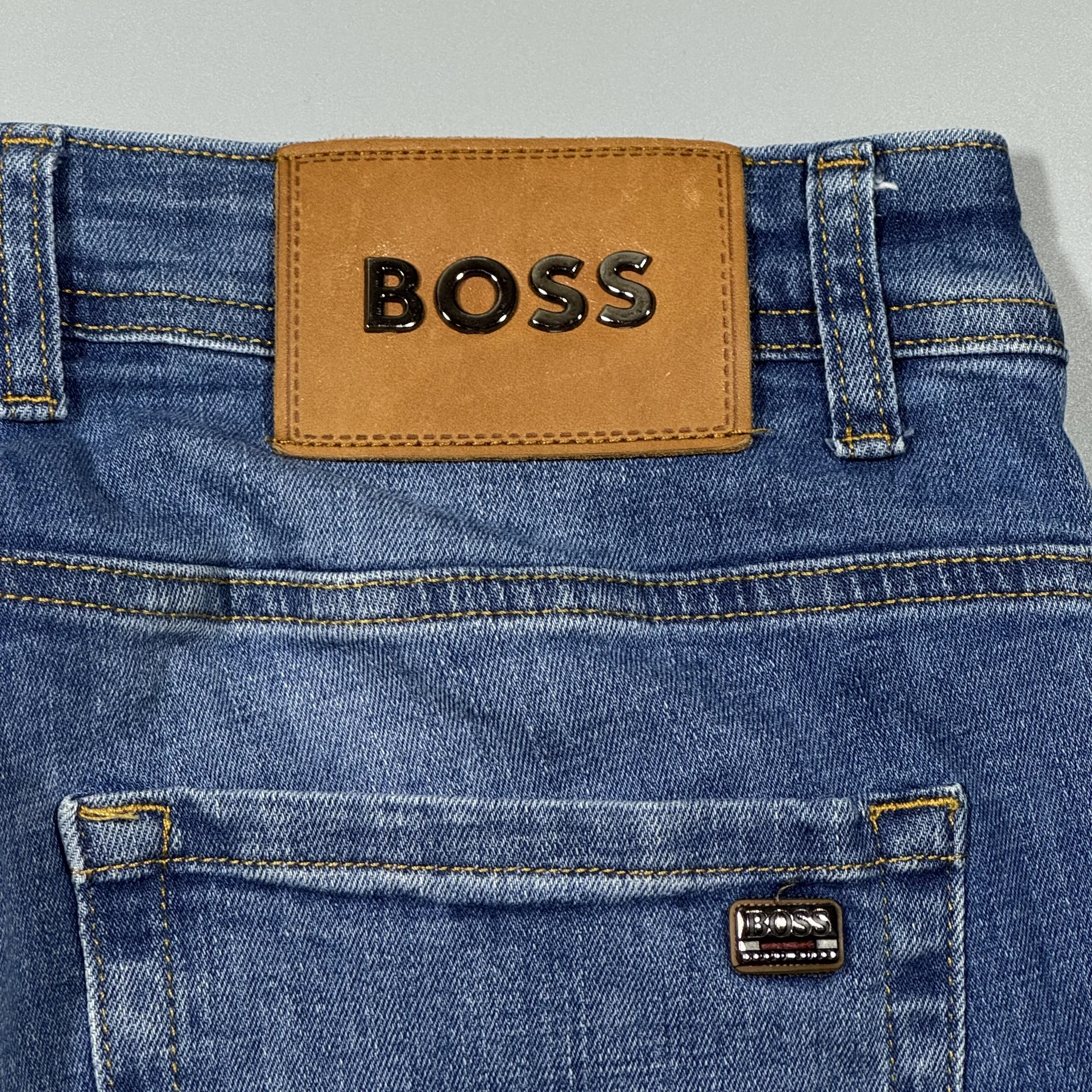 Джинсы Hugo Boss оригинал - миниатюра 3
