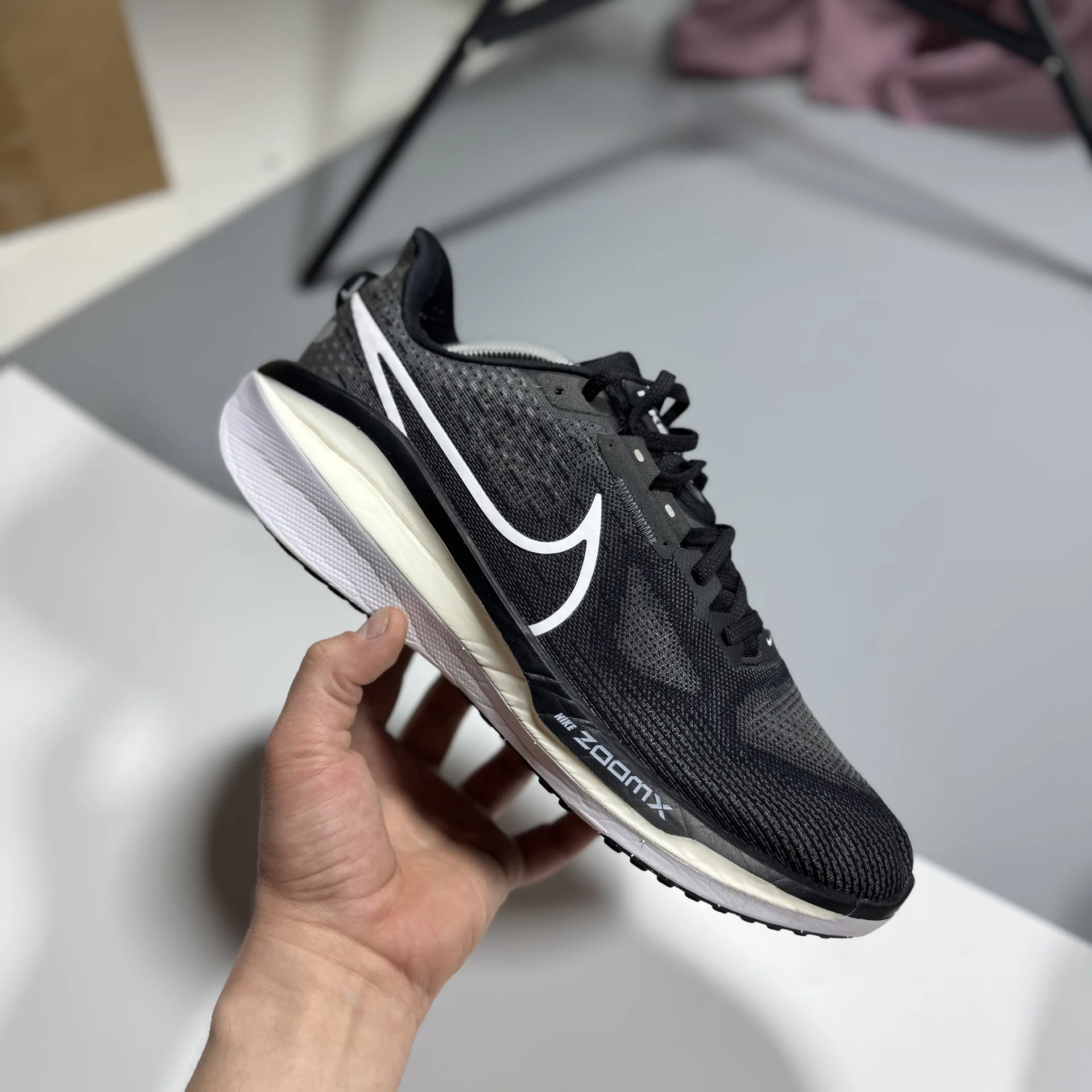 Кроссовки Nike Zoom Vomero 17 оригинал - миниатюра 2