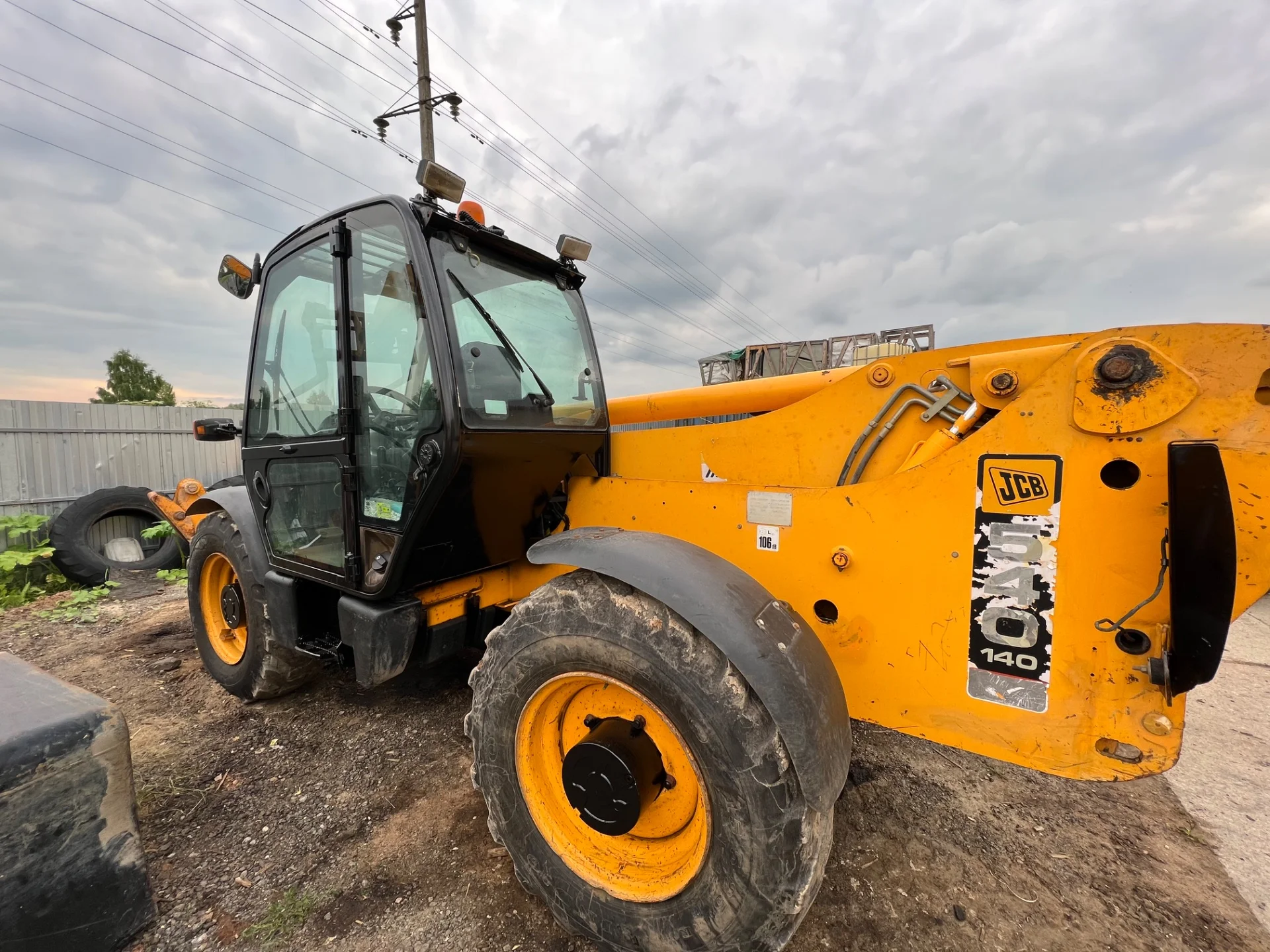 Телескопический погрузчик JCB 540-140 - миниатюра 2