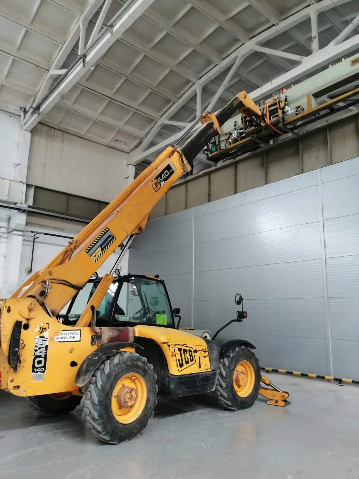 Телескопический погрузчик JCB 540-140 - миниатюра 3