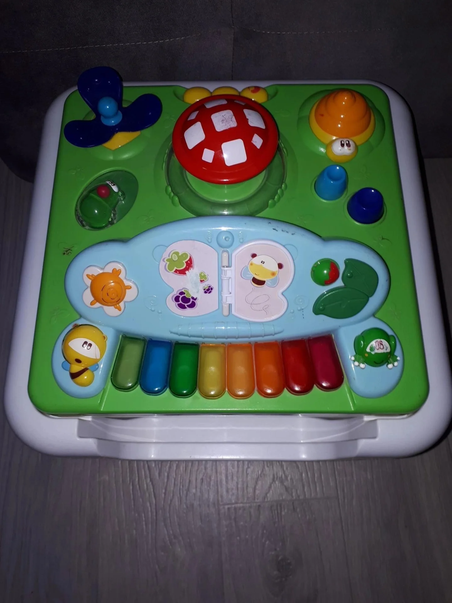 Игрушка столик музыкальный chicco - миниатюра 3
