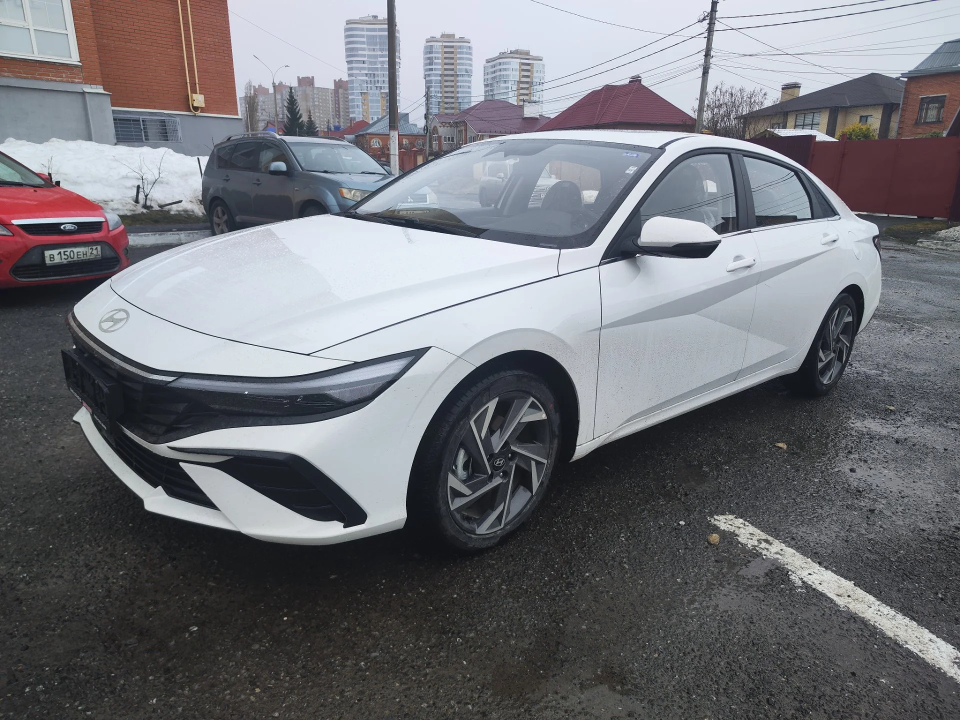 НОВЫЙ Hyundai Elantra 1.5 CVT, 2026, 49 км - изображение 1