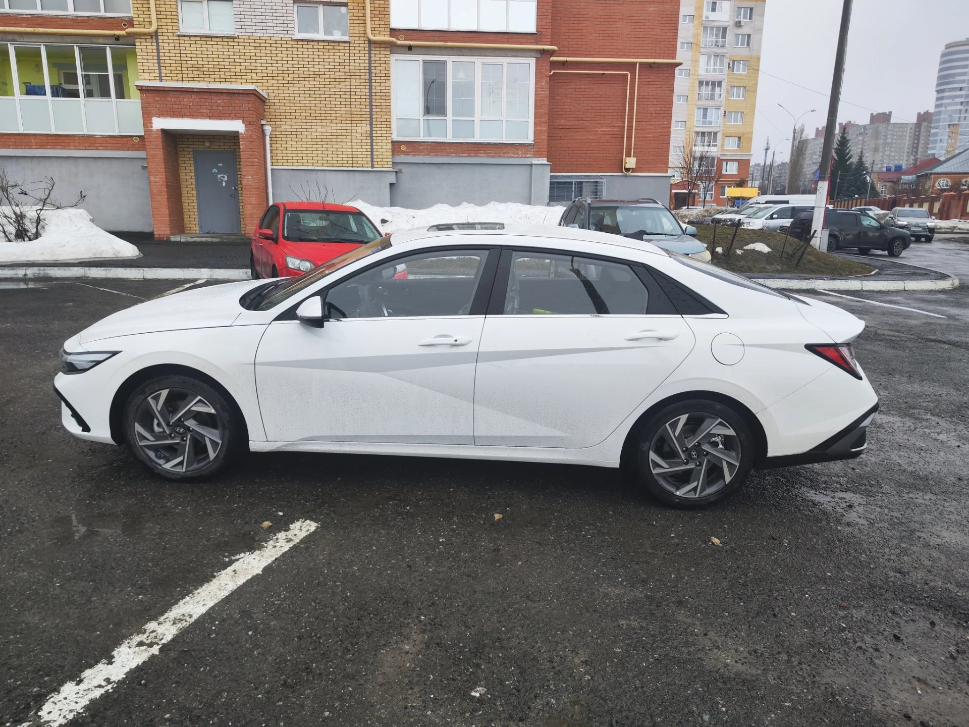 НОВЫЙ Hyundai Elantra 1.5 CVT, 2026, 49 км - миниатюра 8