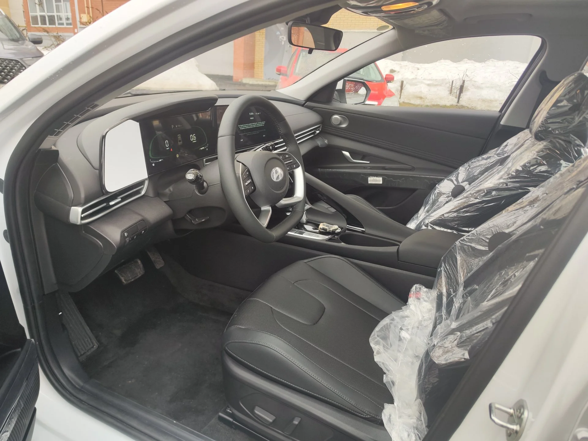 НОВЫЙ Hyundai Elantra 1.5 CVT, 2026, 49 км - миниатюра 18