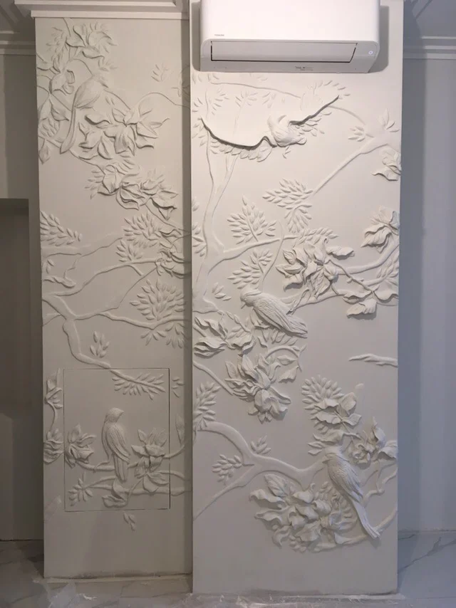 Барельефы