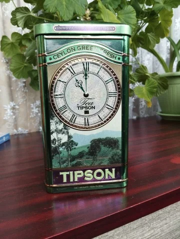 жестяная коробка из под чая большая Tipson с часами