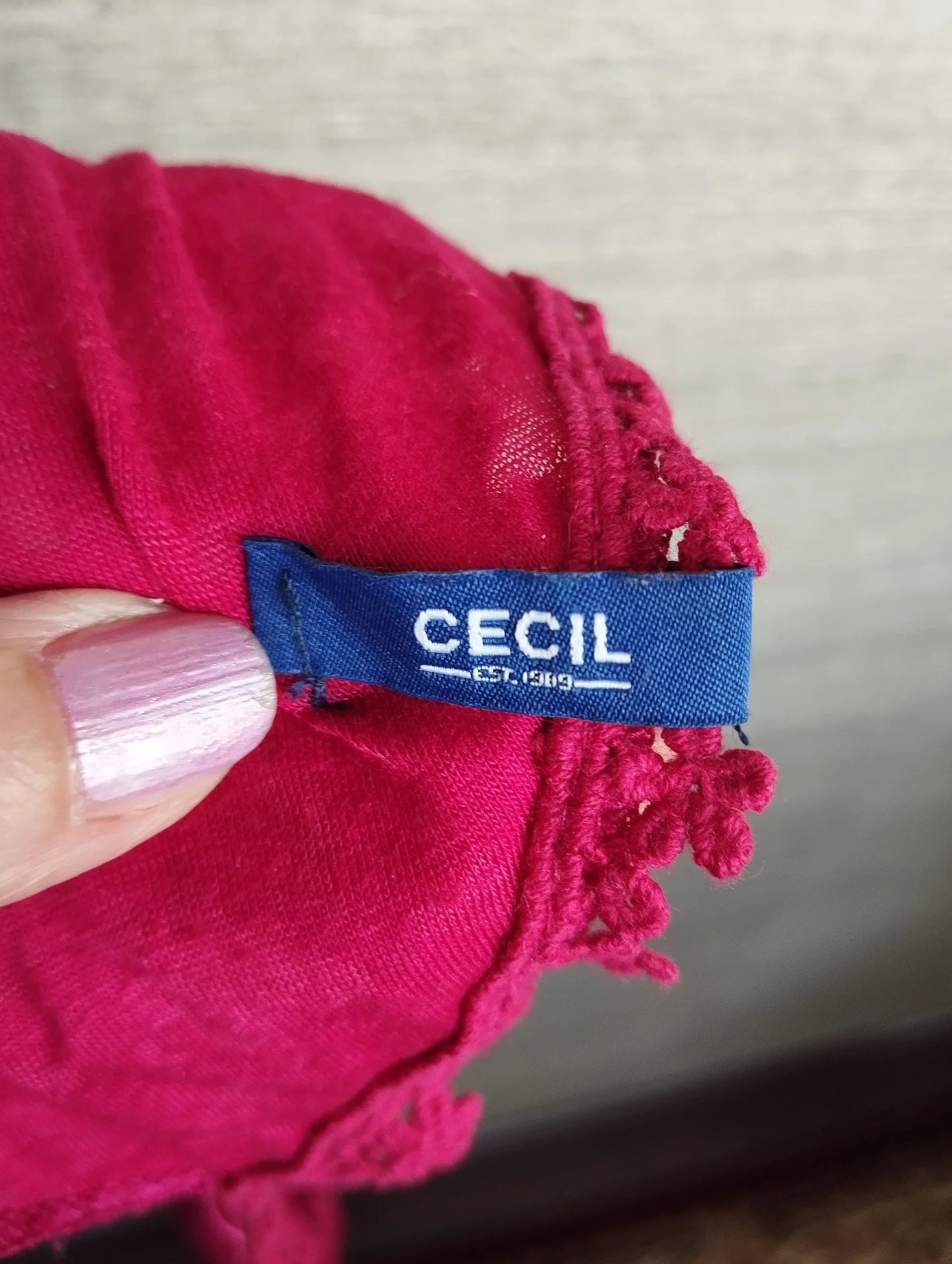 Летний шарф малиновый легкий трикотажный Cecil - миниатюра 3