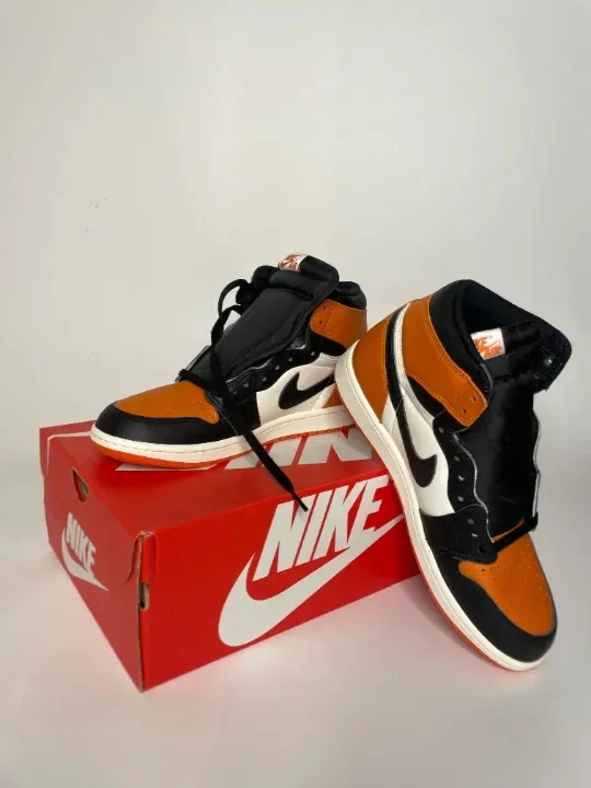 Кроссовки Nike Air Jordan Shattered Backboard - миниатюра 2
