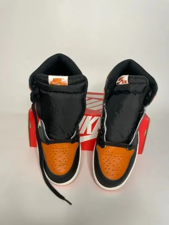Кроссовки Nike Air Jordan Shattered Backboard - миниатюра 3