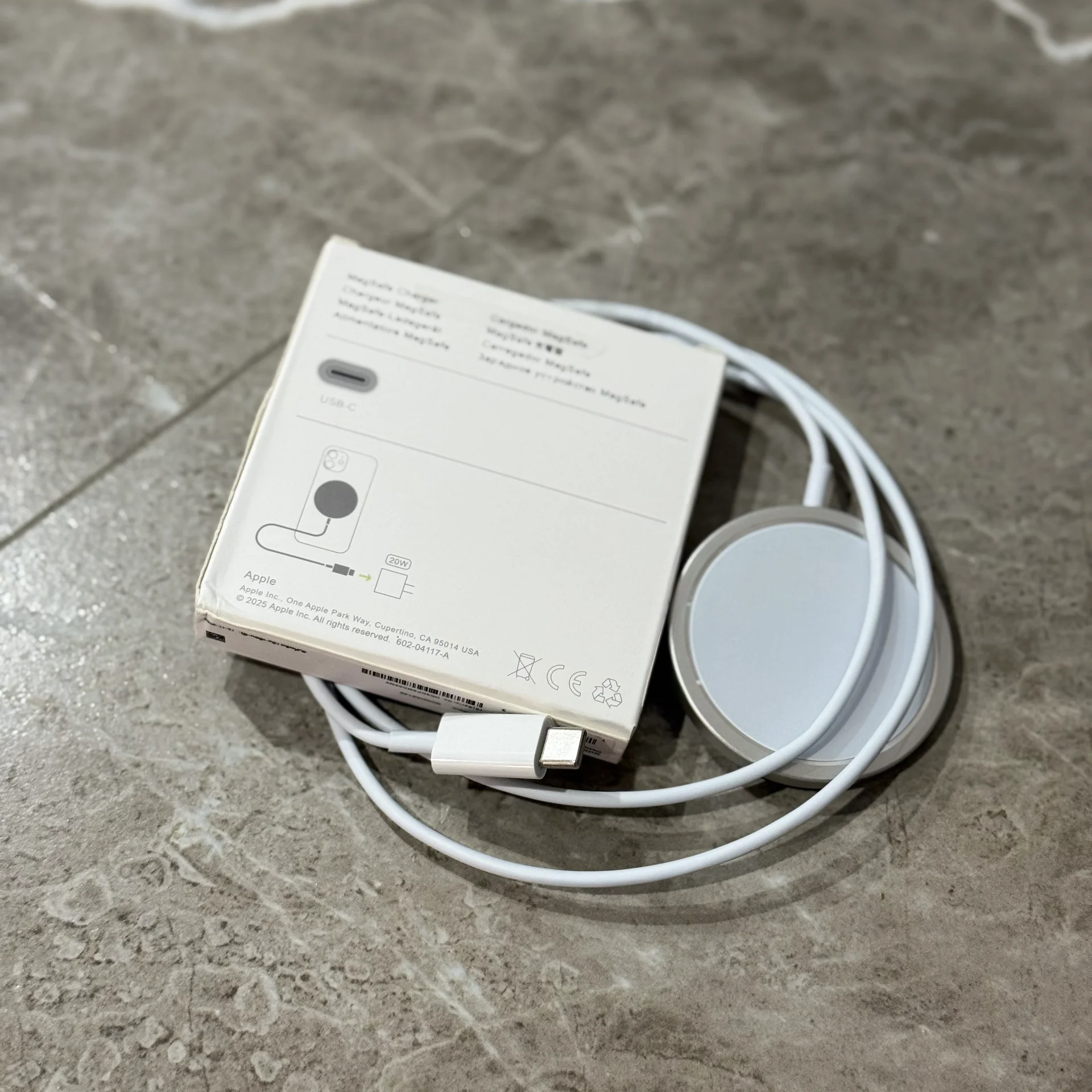 Беспроводная зарядка MagSafe с (анимация) 15W - миниатюра 3