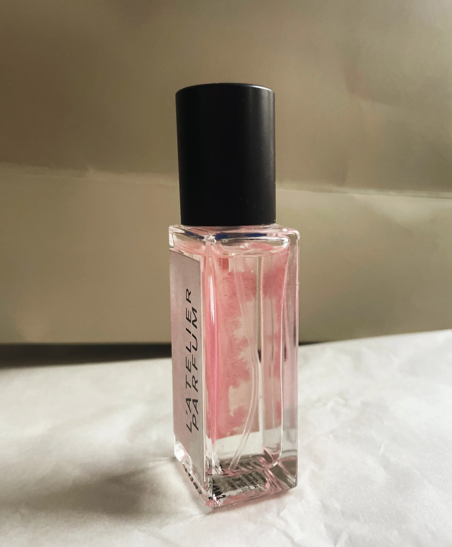 Парфюмерная вода L'atelier parfum coeur de pétales - миниатюра 2