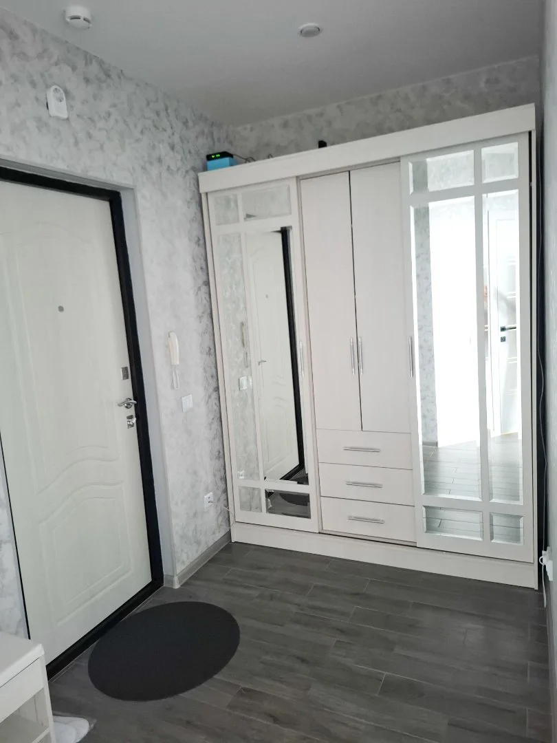 Уютная однокомнатная квартира,43м²,7/9 этаж - миниатюра 10