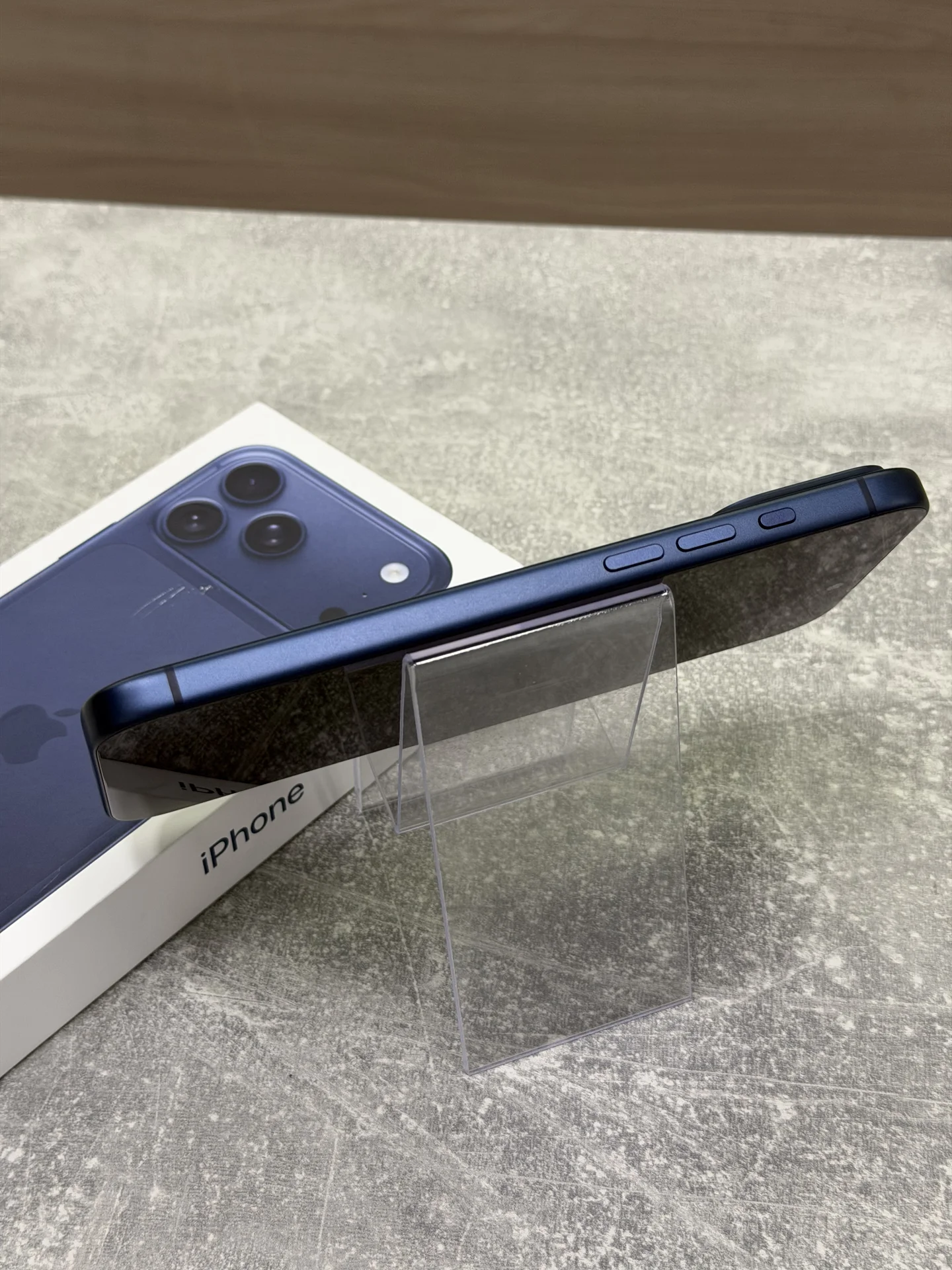 iPhone 17 Pro Max 512Gb Blue - миниатюра 5