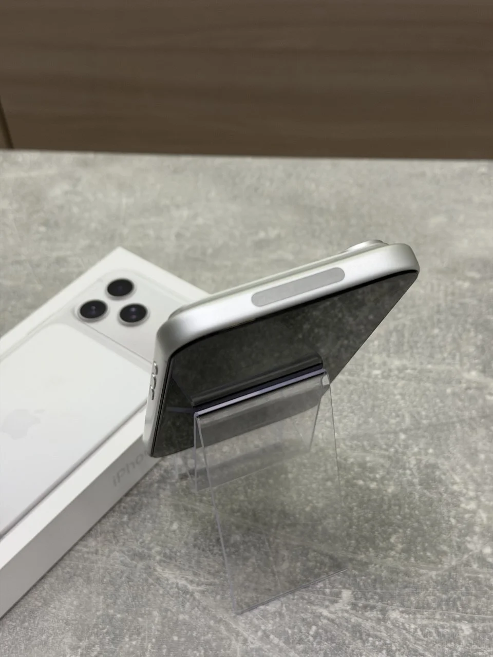 iPhone 17 Pro Max 256GB Silver - миниатюра 4