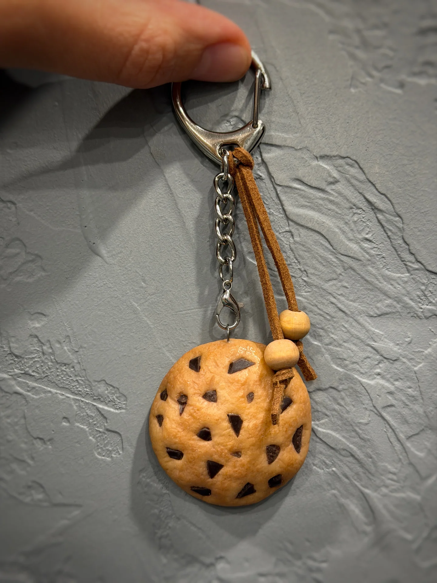 брелок украшение на сумку ручной работы из глины - миниатюра 3