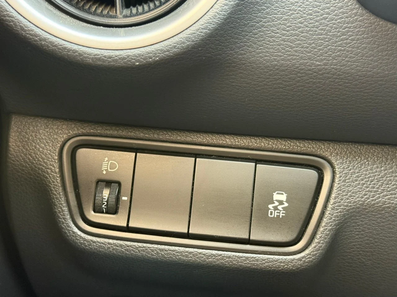 KIA K3 1.5L CVT Fashion Edition 2021 года - миниатюра 16
