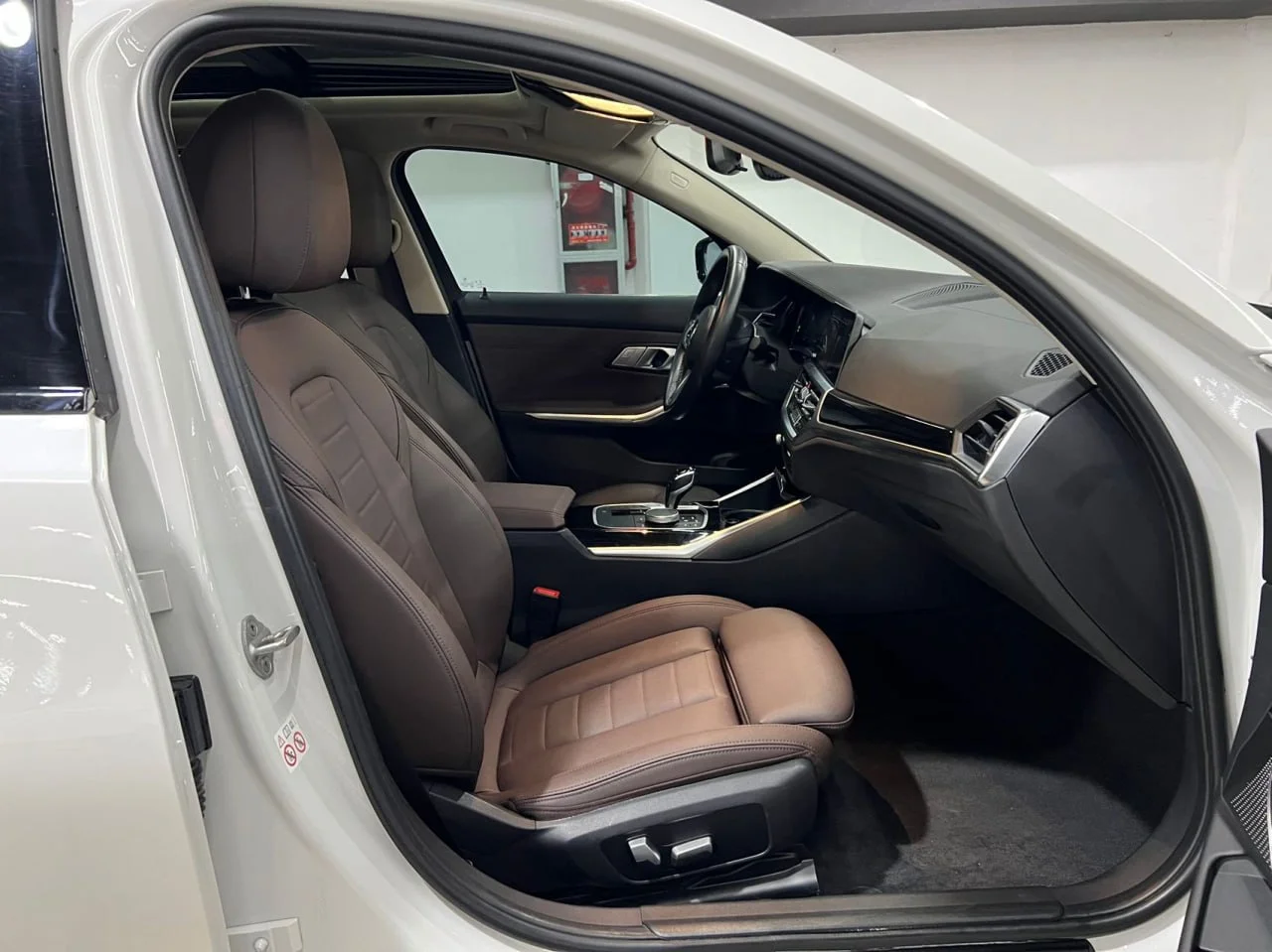 BMW 3 320Li xDrive 2.0T M Sport 2021 года - миниатюра 20