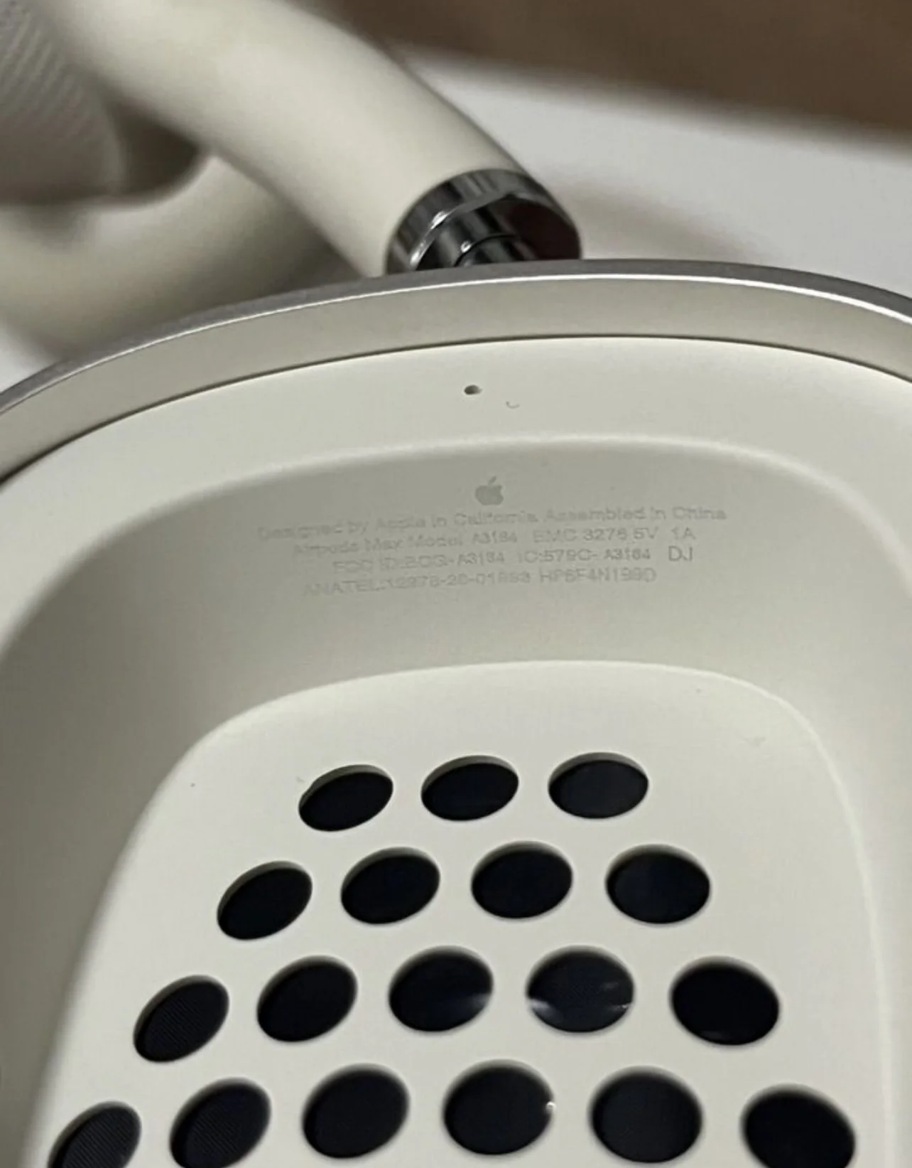 Apple AirPods Max - миниатюра 4