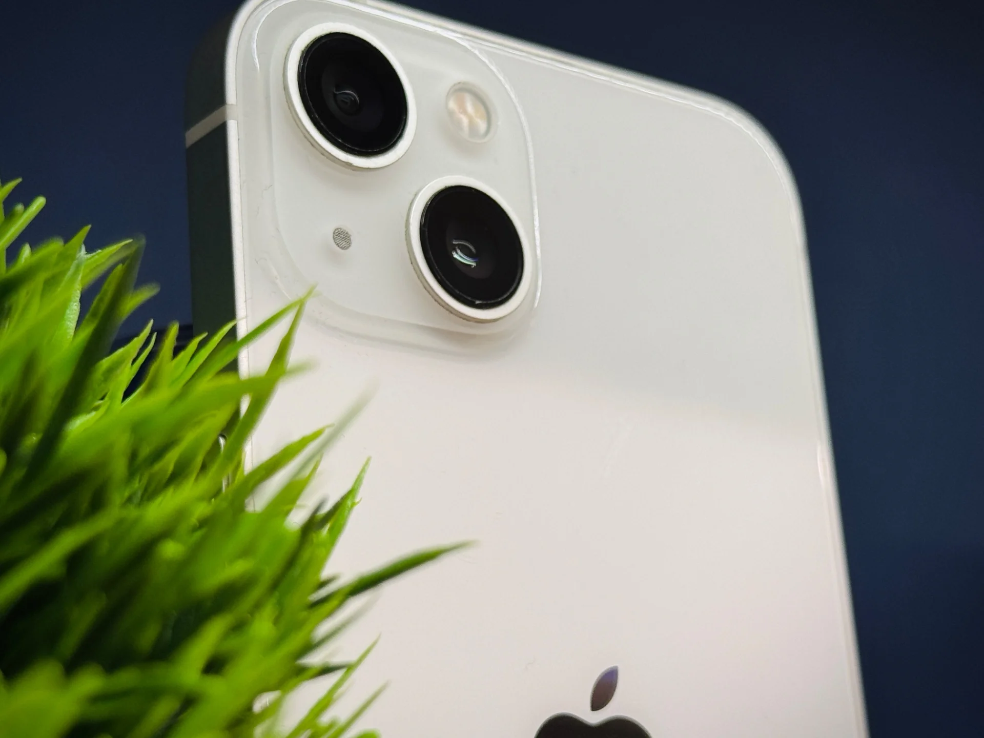 iPhone 13 128GB Starlight - изображение 1