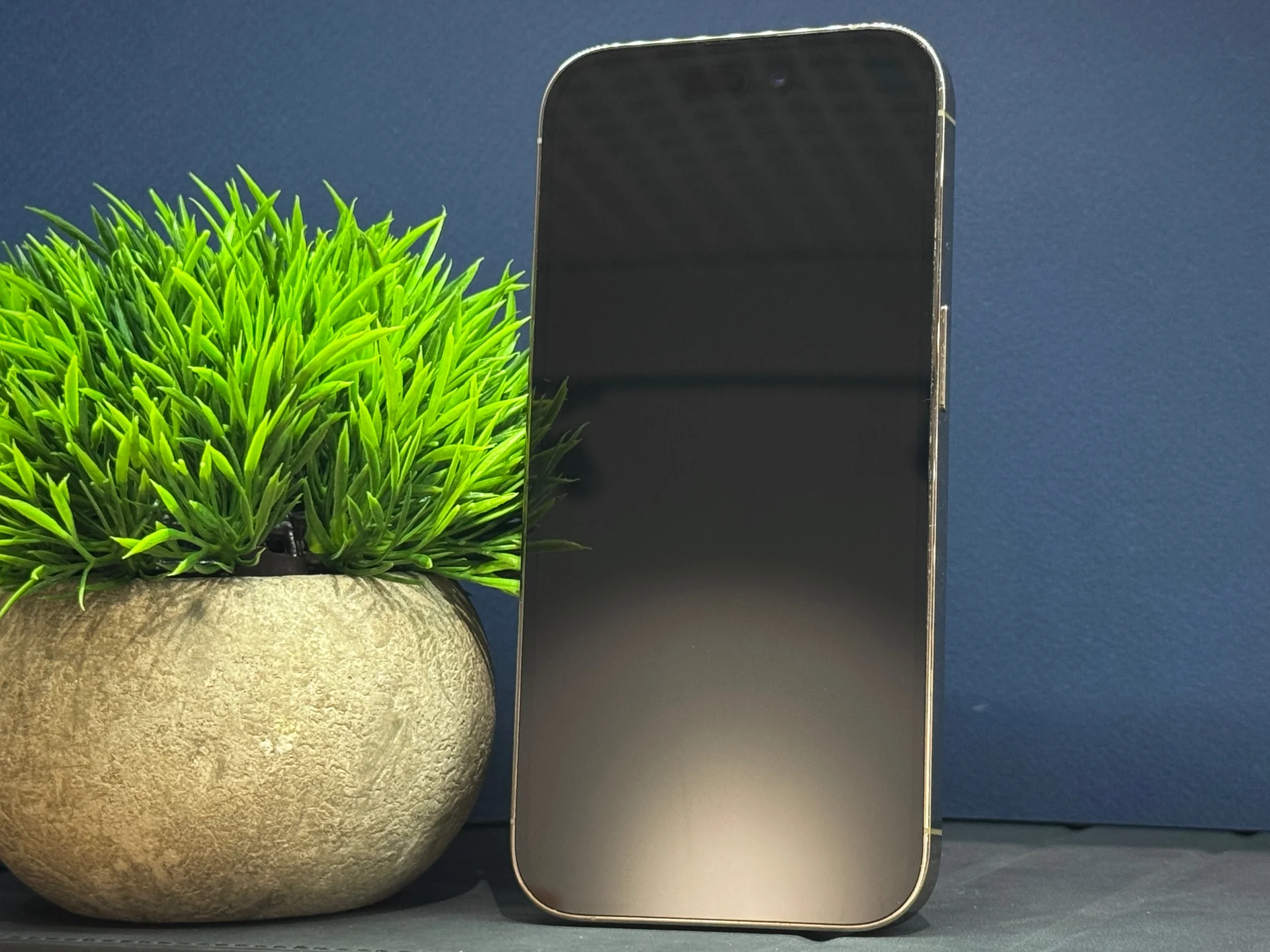 iPhone 14 Pro 128GB Gold - миниатюра 4