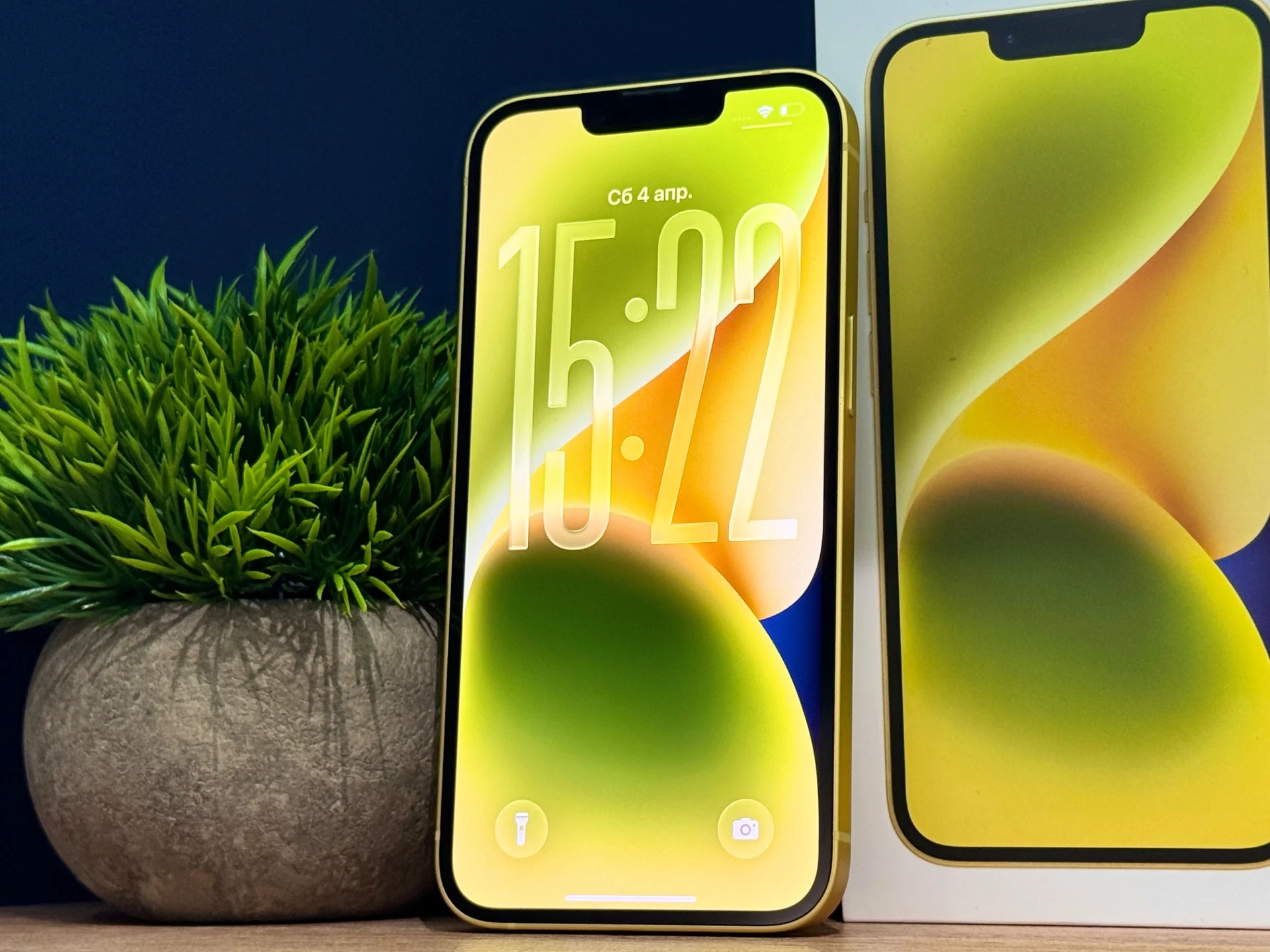 iPhone 14, 128 ГБ, SIM+eSIM - миниатюра 2
