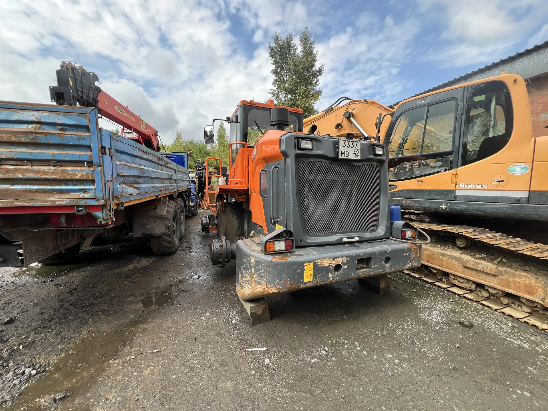 Фронтальный погрузчик DOSSAN SD300 - миниатюра 4