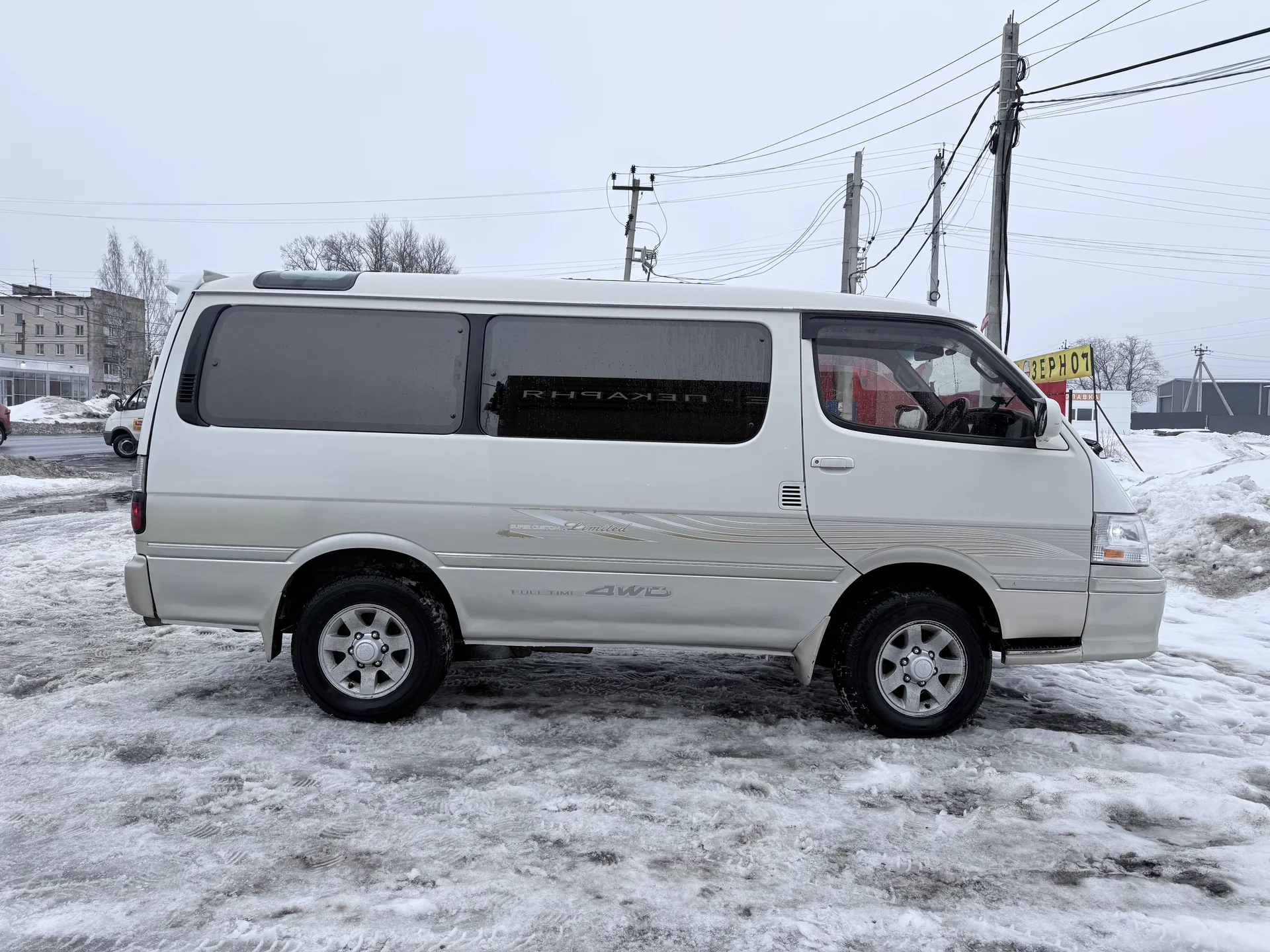 Toyota Hiaca - миниатюра 4