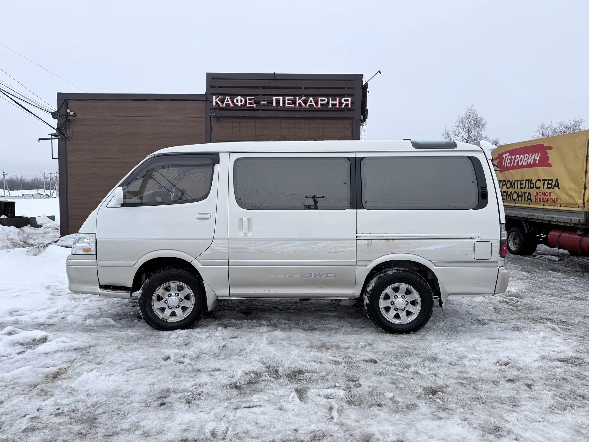 Toyota Hiaca - миниатюра 6
