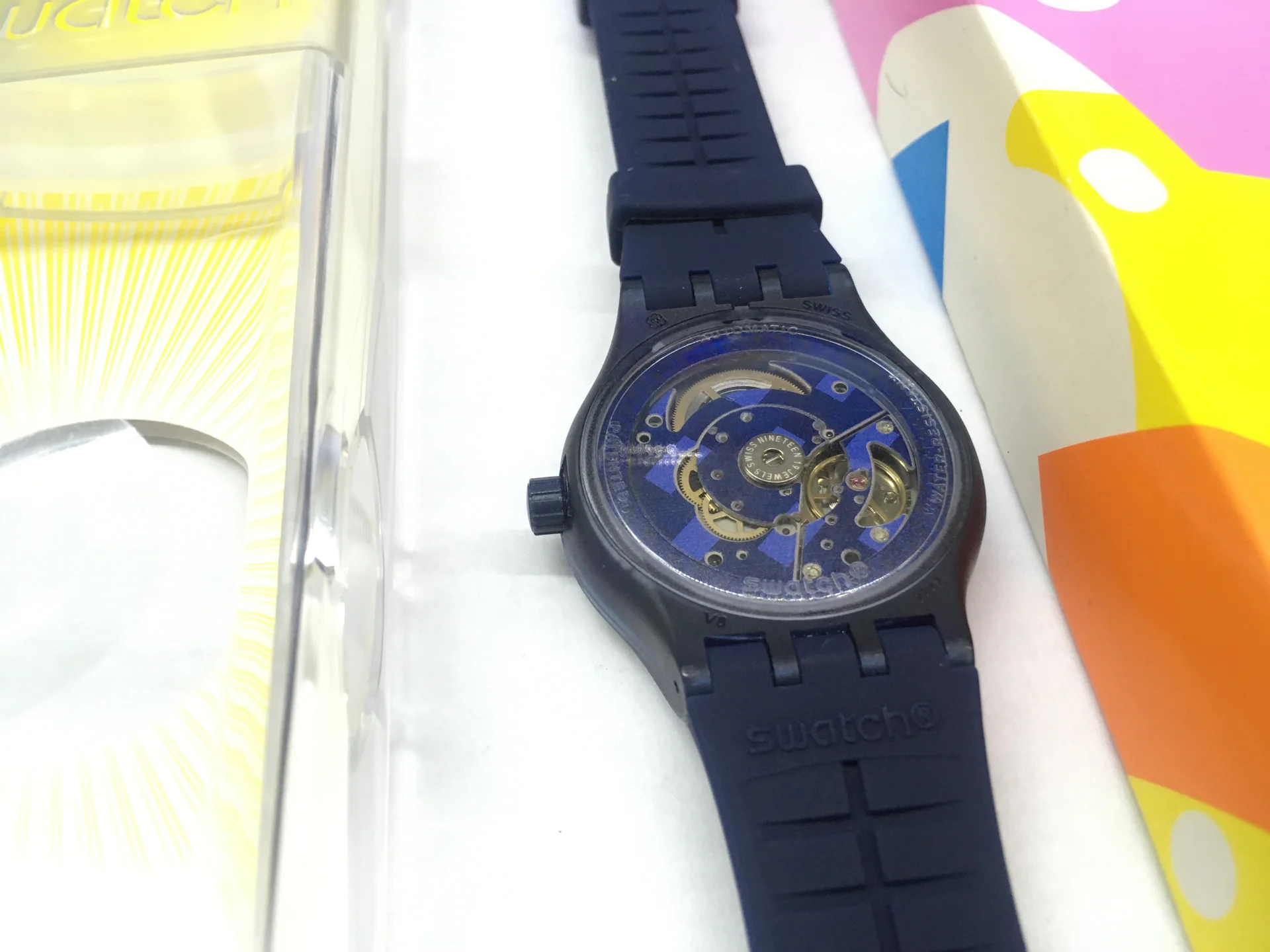Наручные часы Swatch (SUTN405) - миниатюра 3