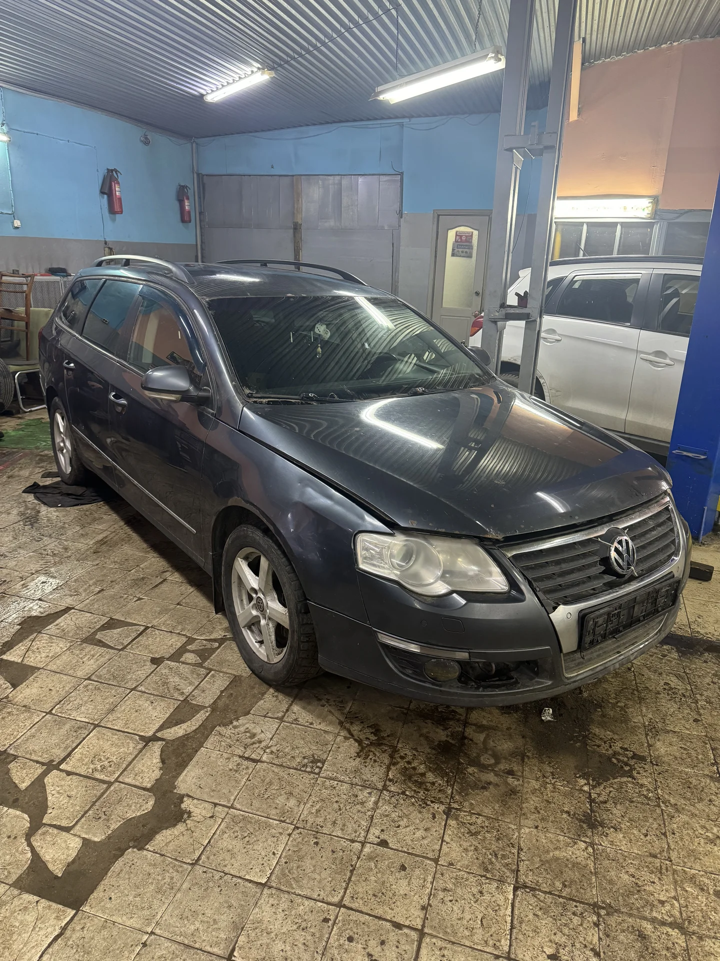 Разбор Passat B6 Variant 2.0 TDI - изображение 1