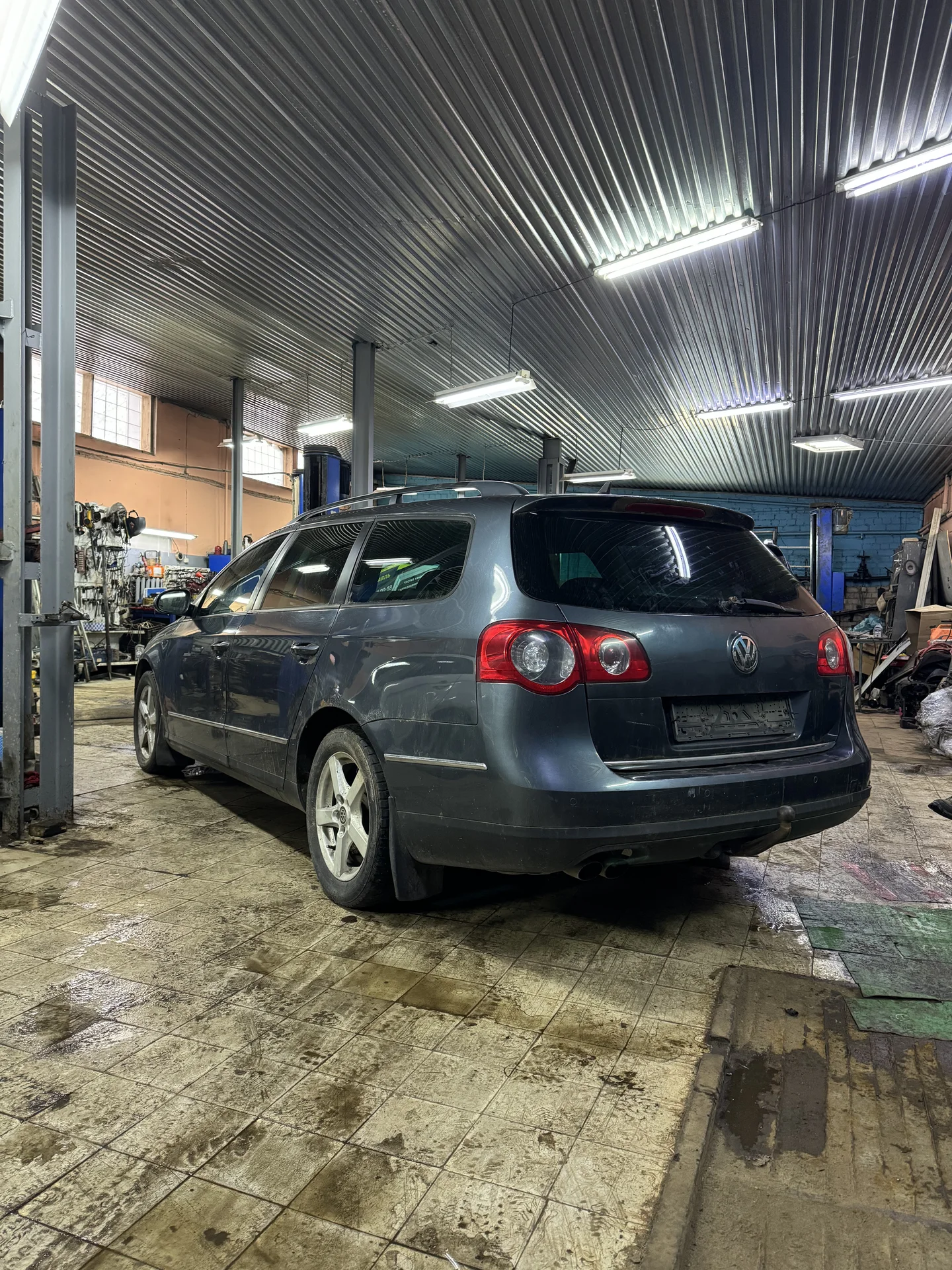 Разбор Passat B6 Variant 2.0 TDI - миниатюра 3