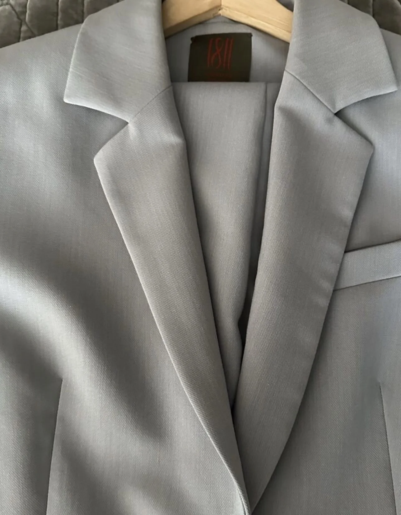 Костюм брючный 1811 - миниатюра 2