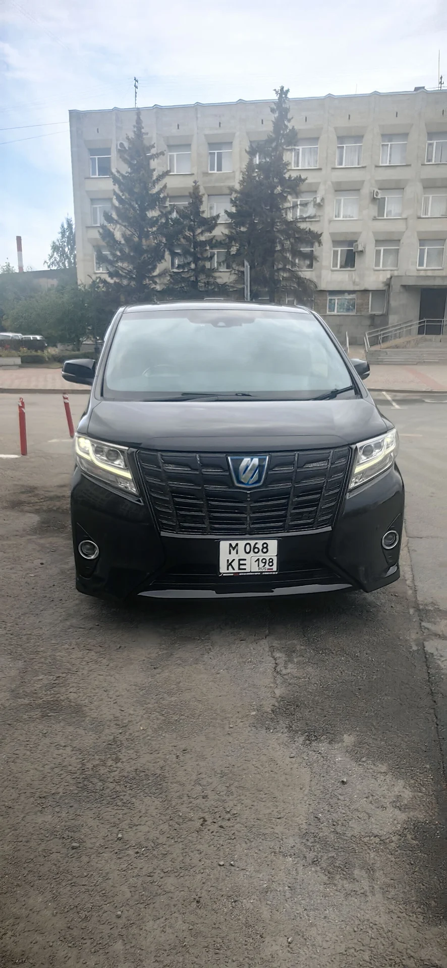 Toyota Alphard - миниатюра 5