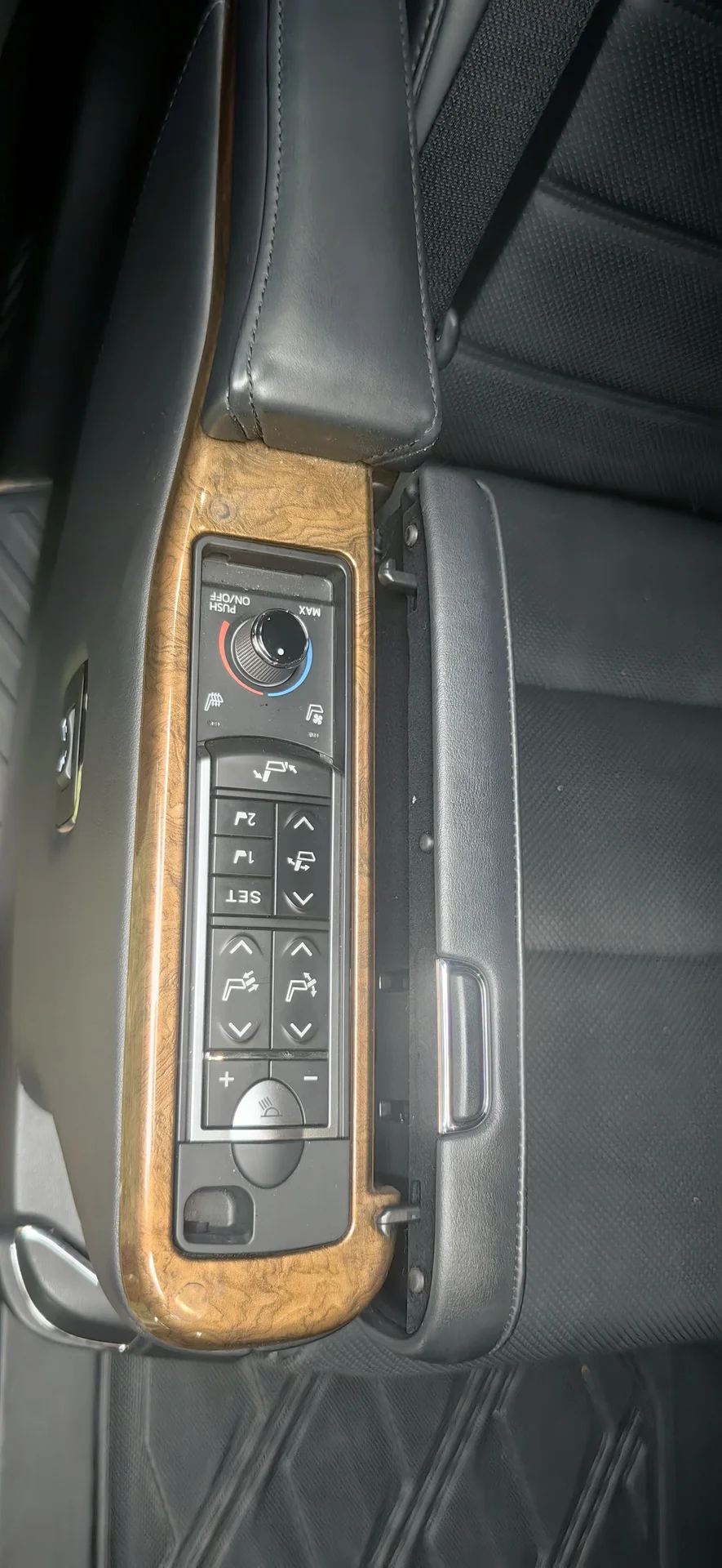 Toyota Alphard - миниатюра 13