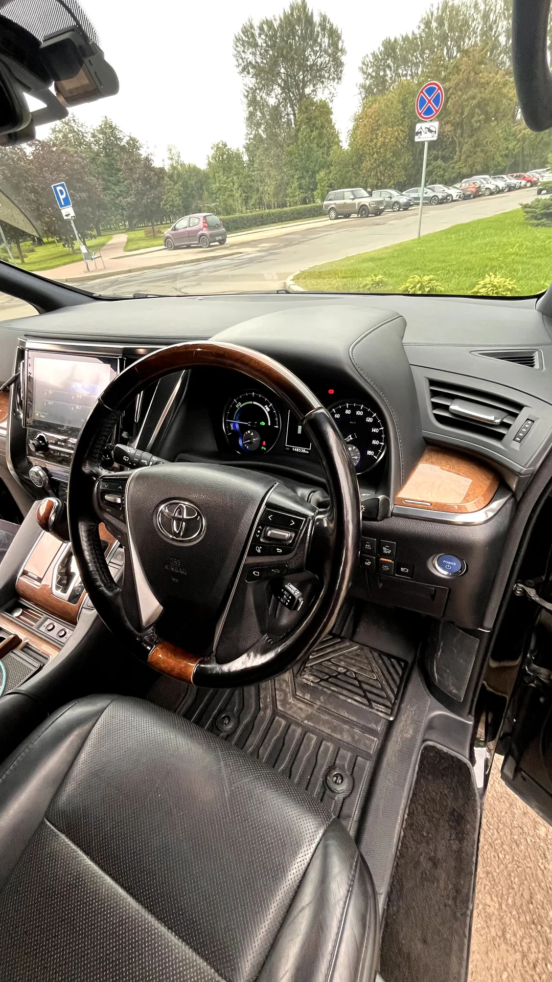 Toyota Alphard - миниатюра 22