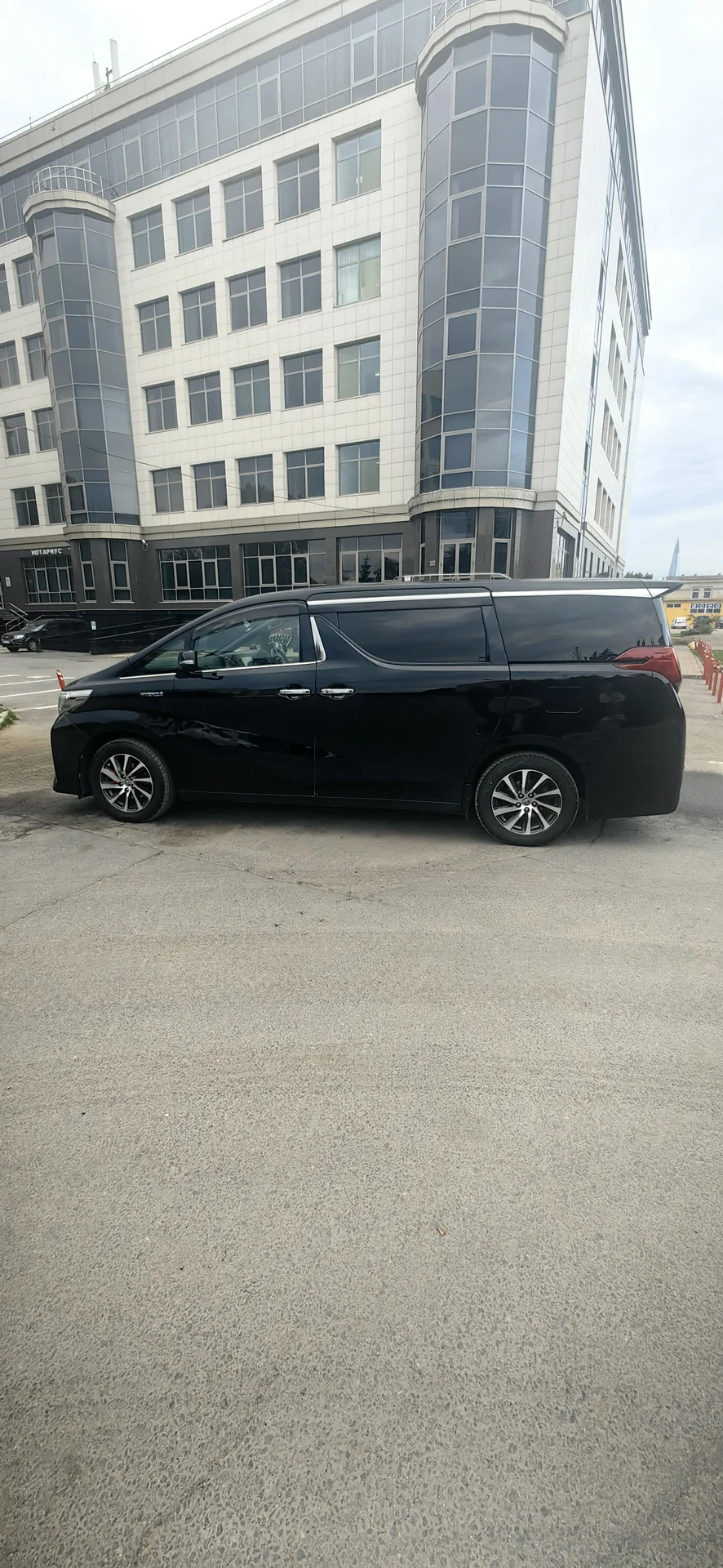 Toyota Alphard - миниатюра 33