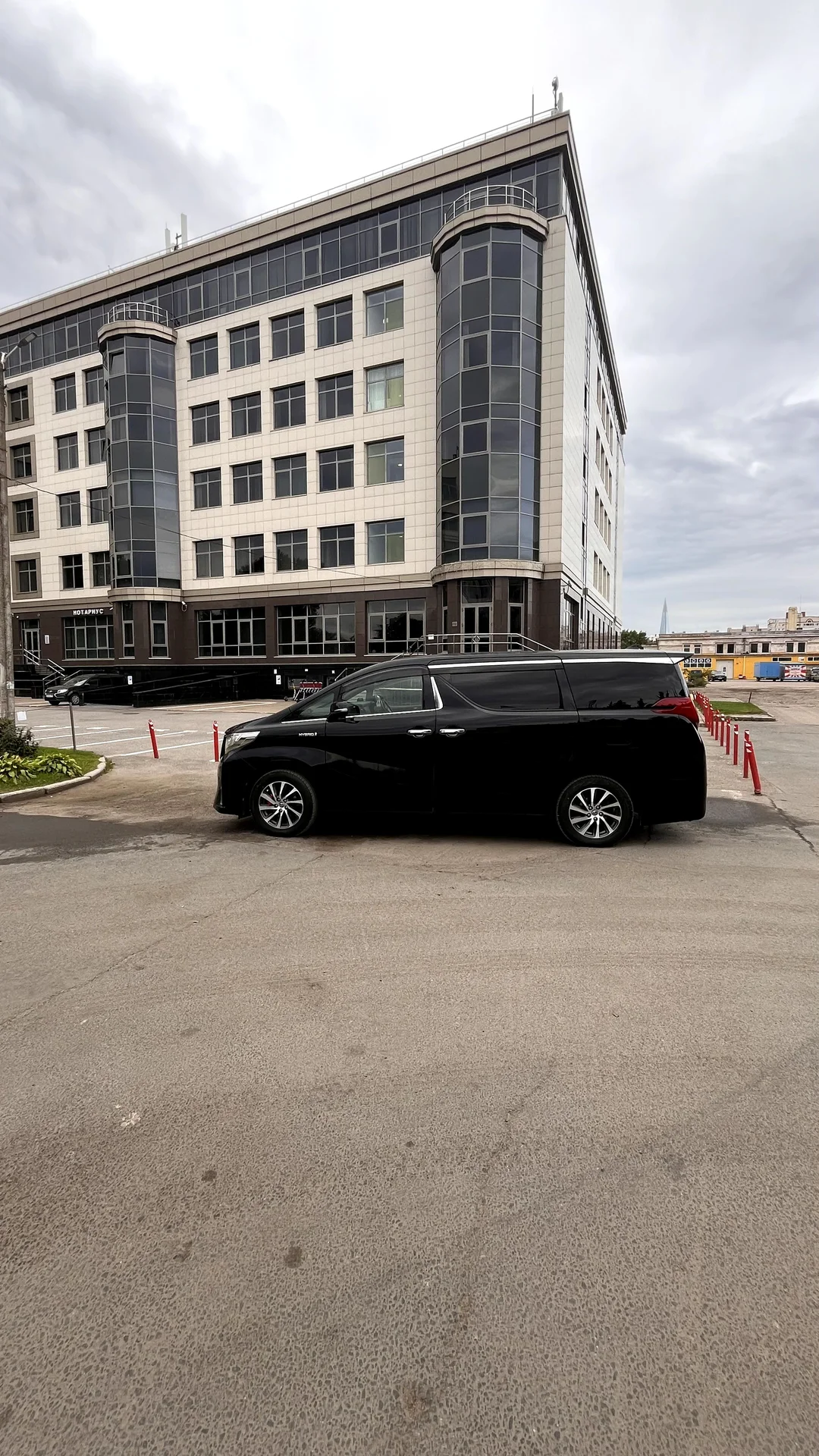 Toyota Alphard - миниатюра 35