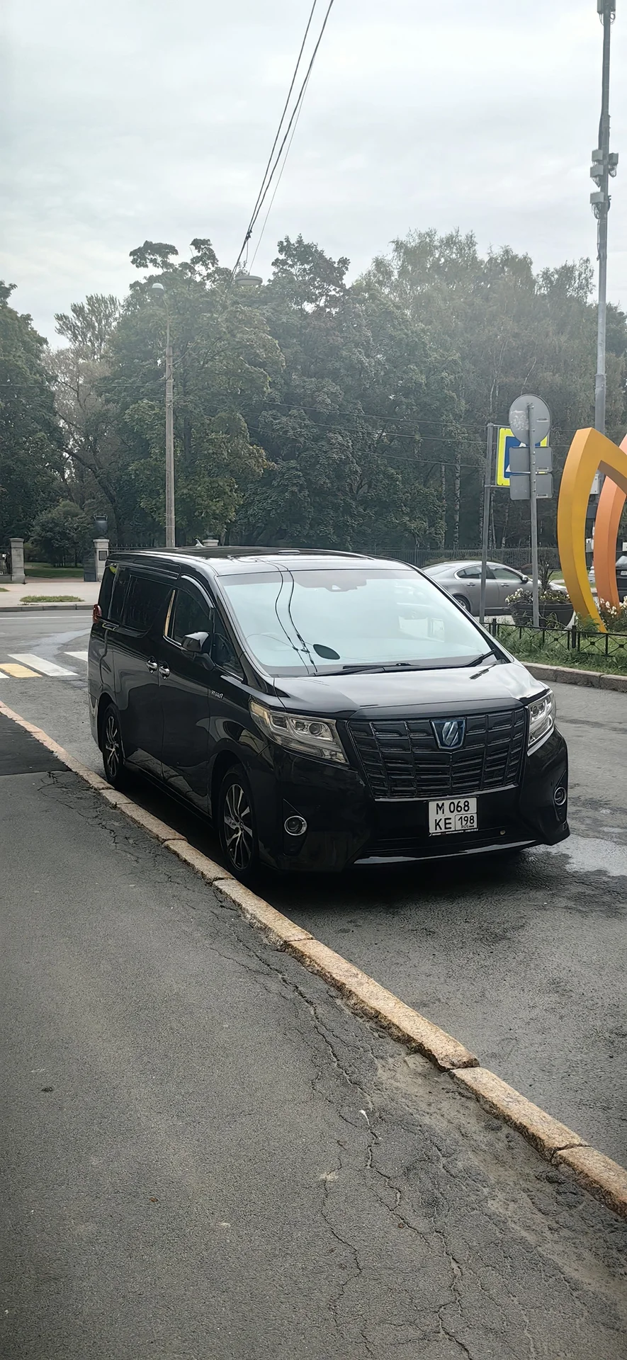 Toyota Alphard - миниатюра 40