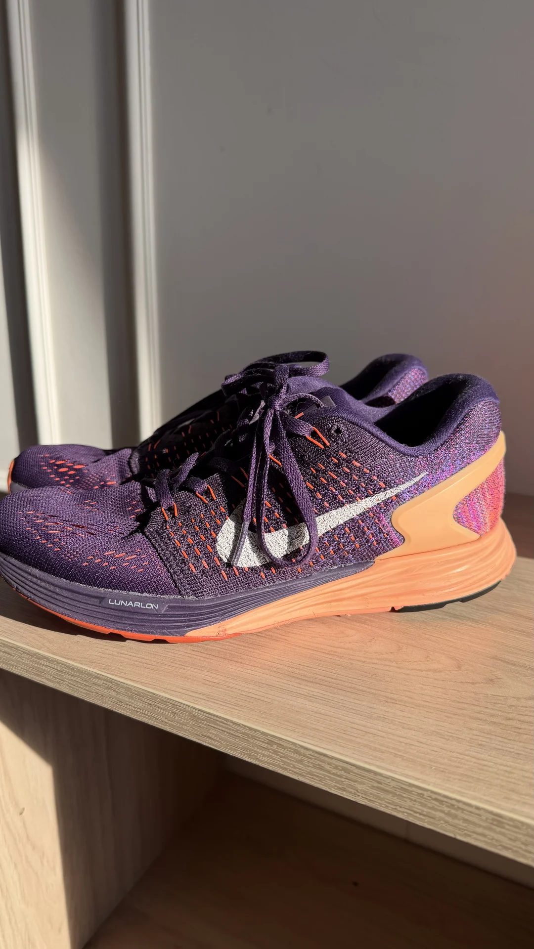 Кроссовки Nike - миниатюра 2