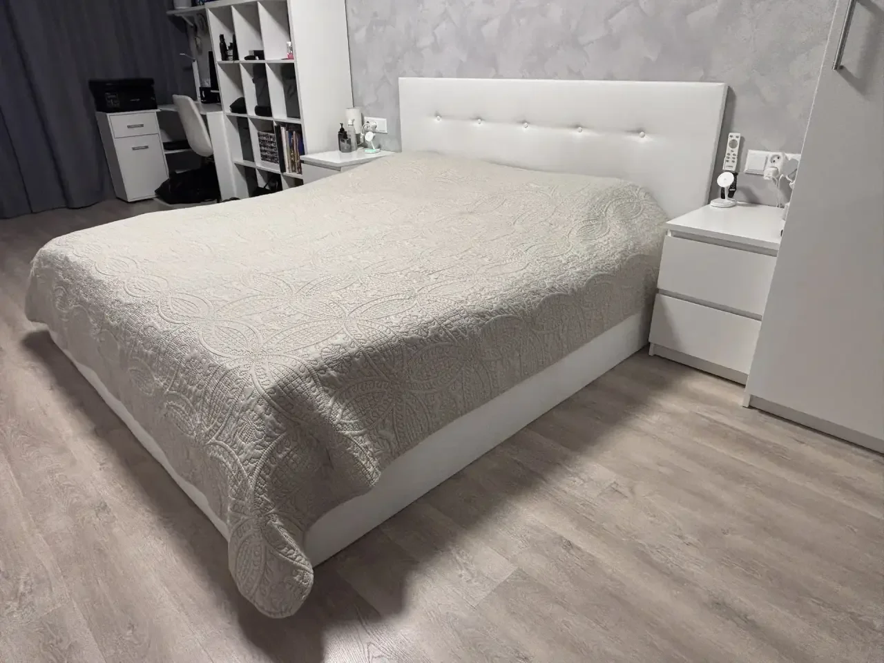 Кровать - миниатюра 4