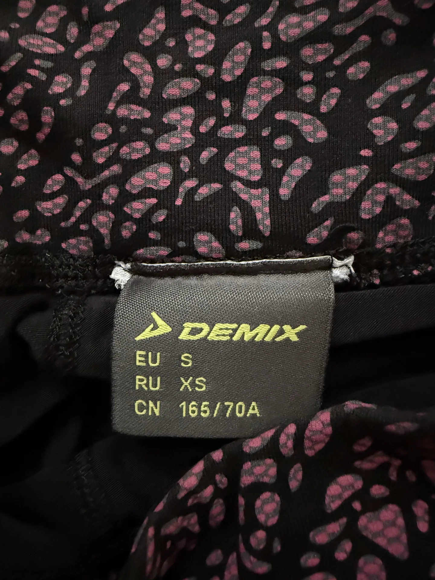 Спортивные лосины и топ Demix + укороченное худи - миниатюра 4