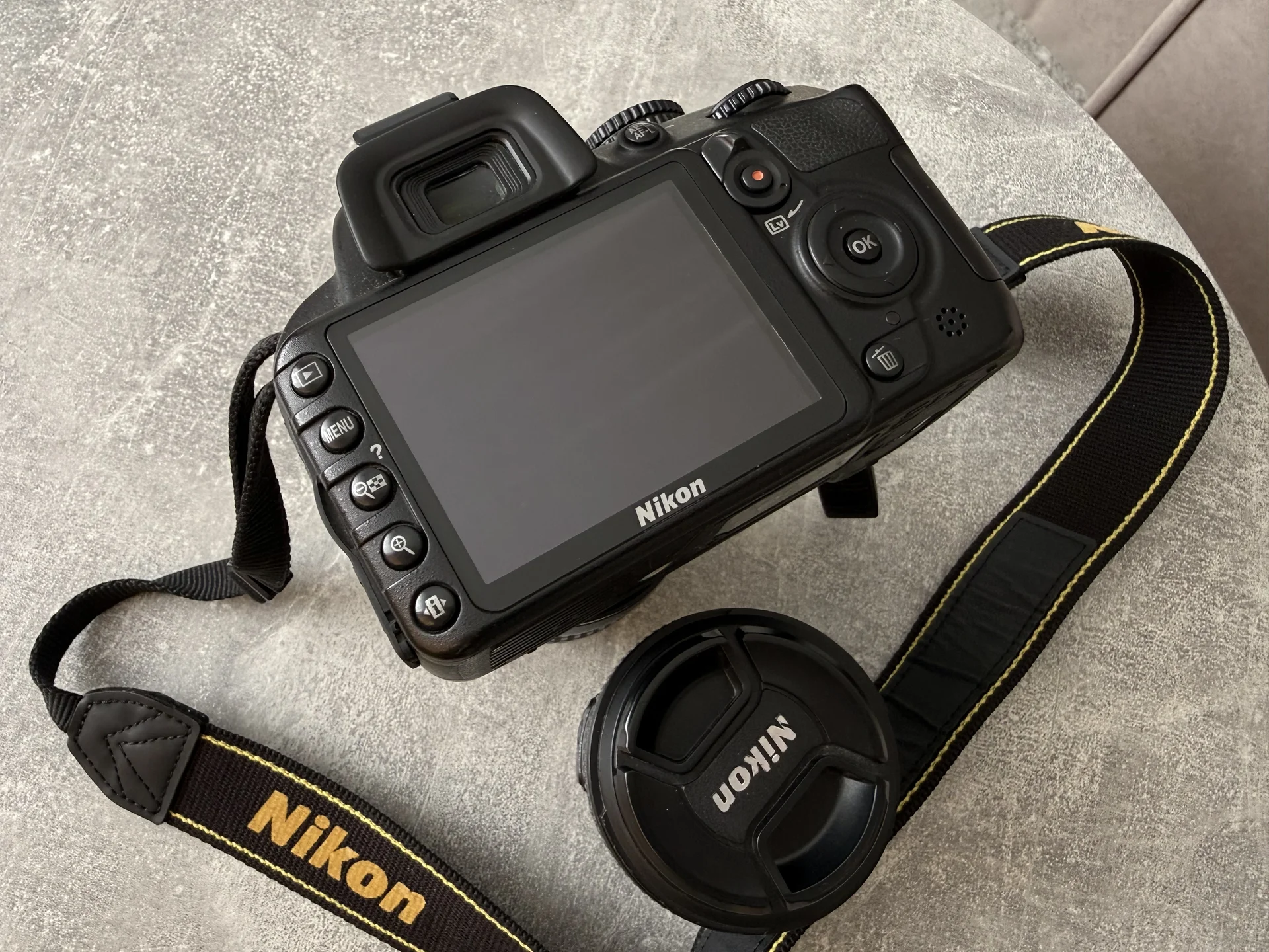 Фотоаппарат Nikon D3100 + объективы 18-55 и 50 mm - миниатюра 7