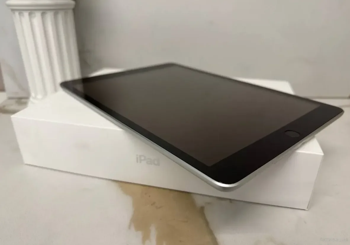 Apple iPad 2021 64Gb Wi-Fi A2602 - миниатюра 4
