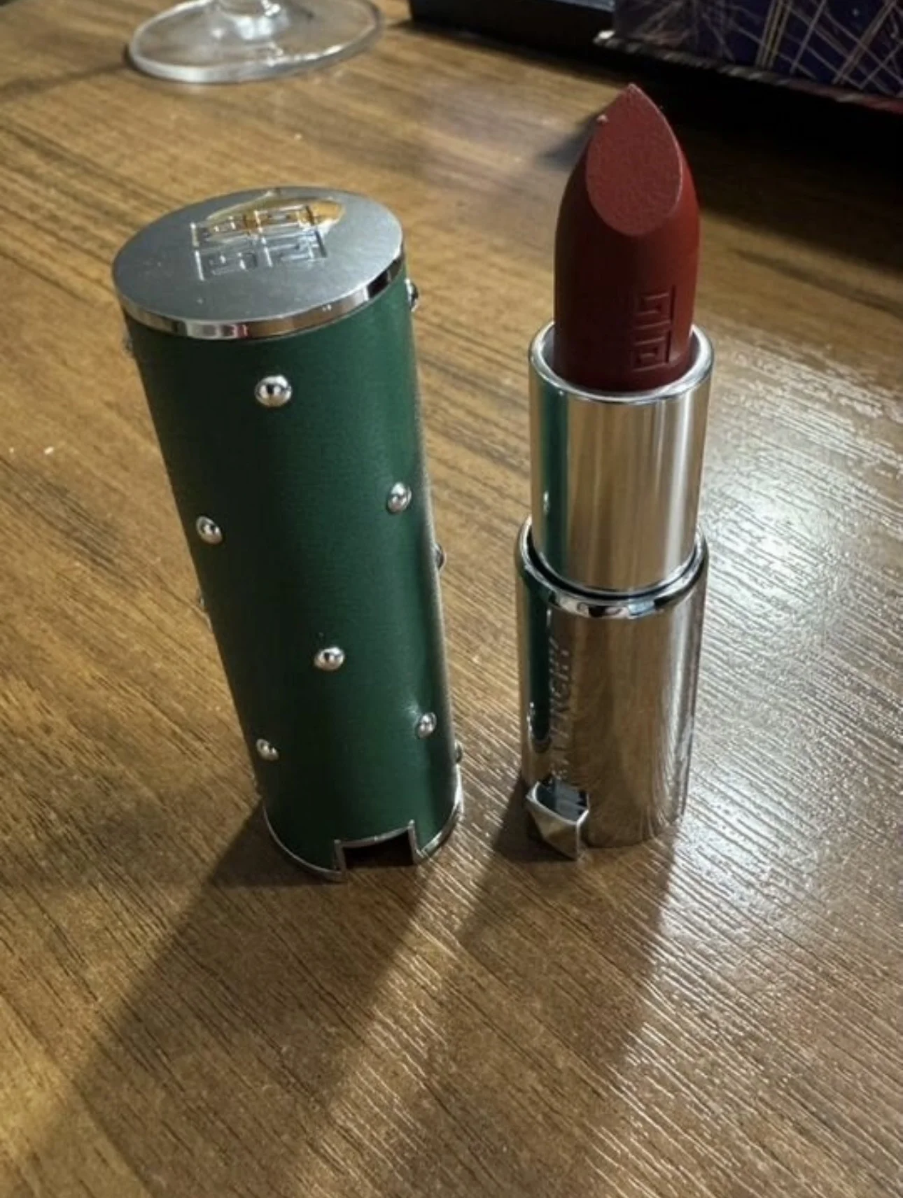 GIVENCHY помада - изображение 1