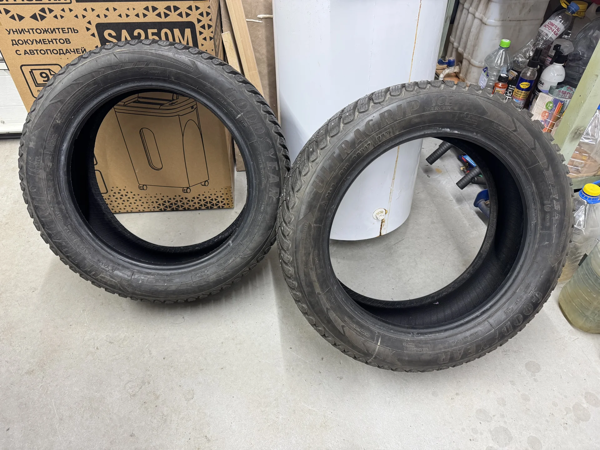Goodyear Ultragrip Ice Arctic 215 55 r17 - изображение 1